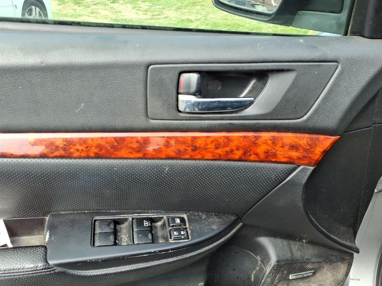 Subaru Outback  2011