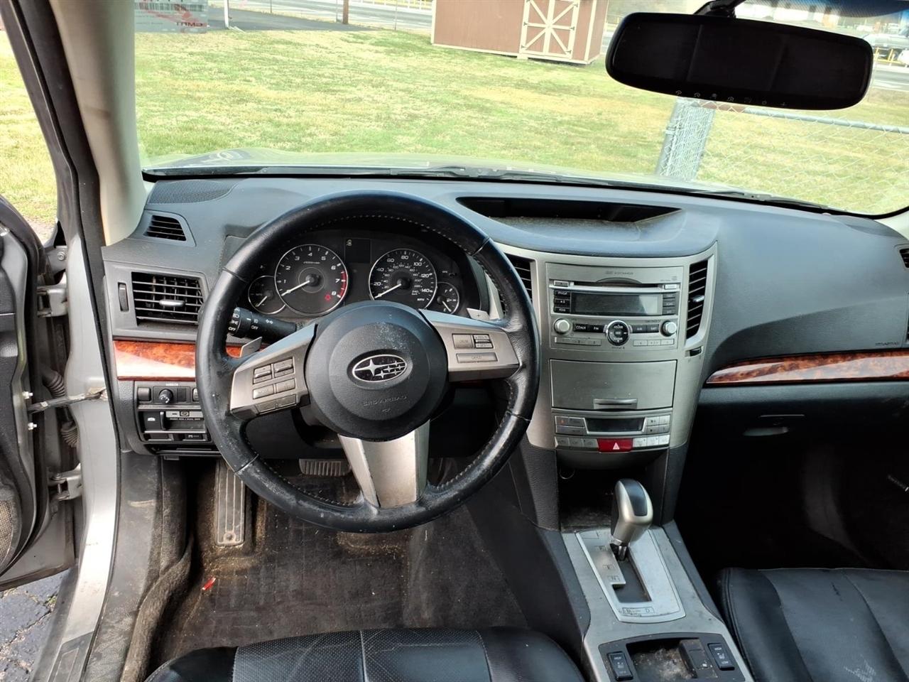 Subaru Outback  2011