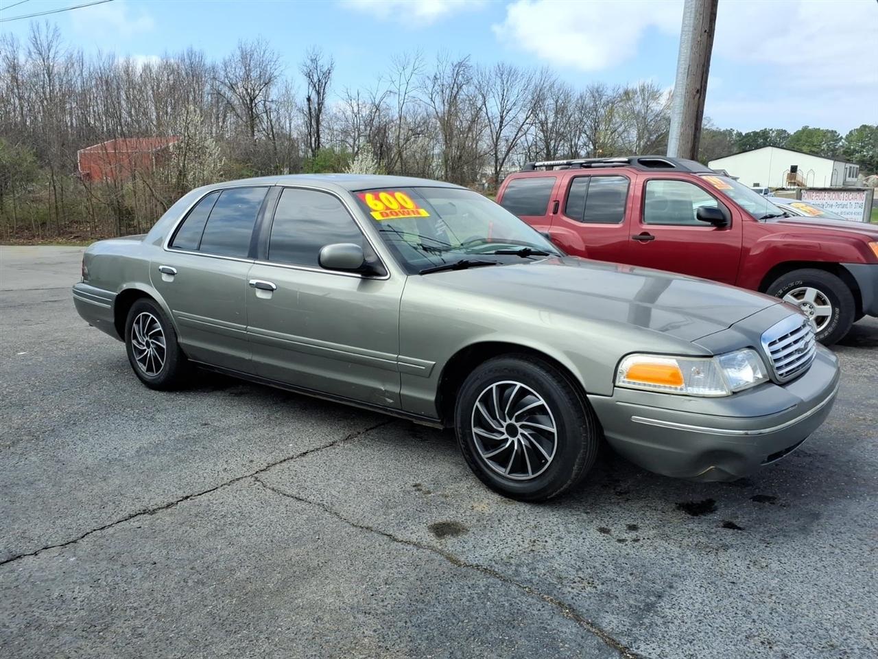 Ford Crown Victoria  2001