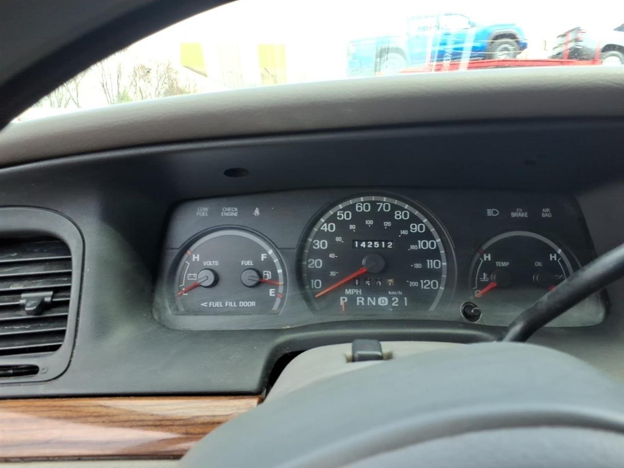 Ford Crown Victoria  2001