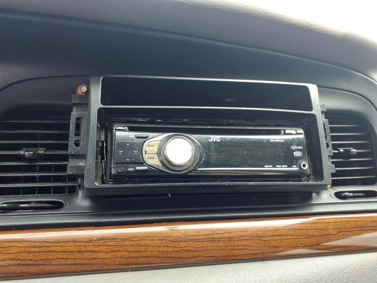 Ford Crown Victoria  2001