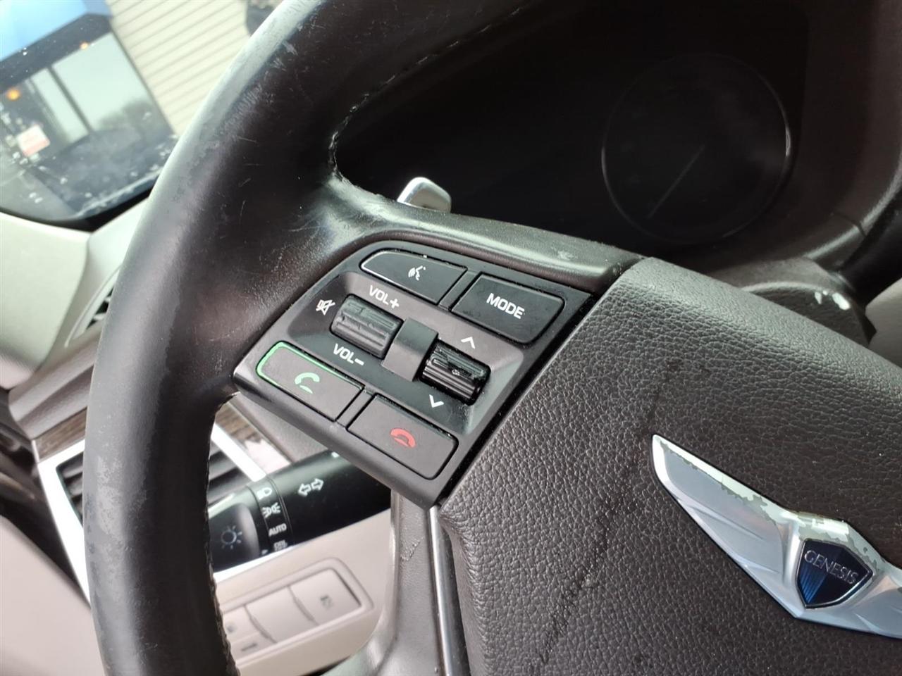 Hyundai Genesis  2016