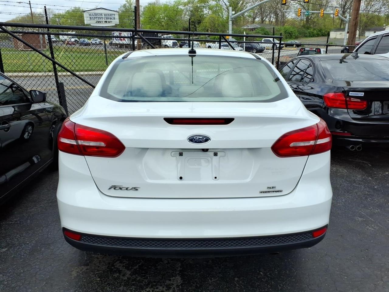 Ford Focus  2015