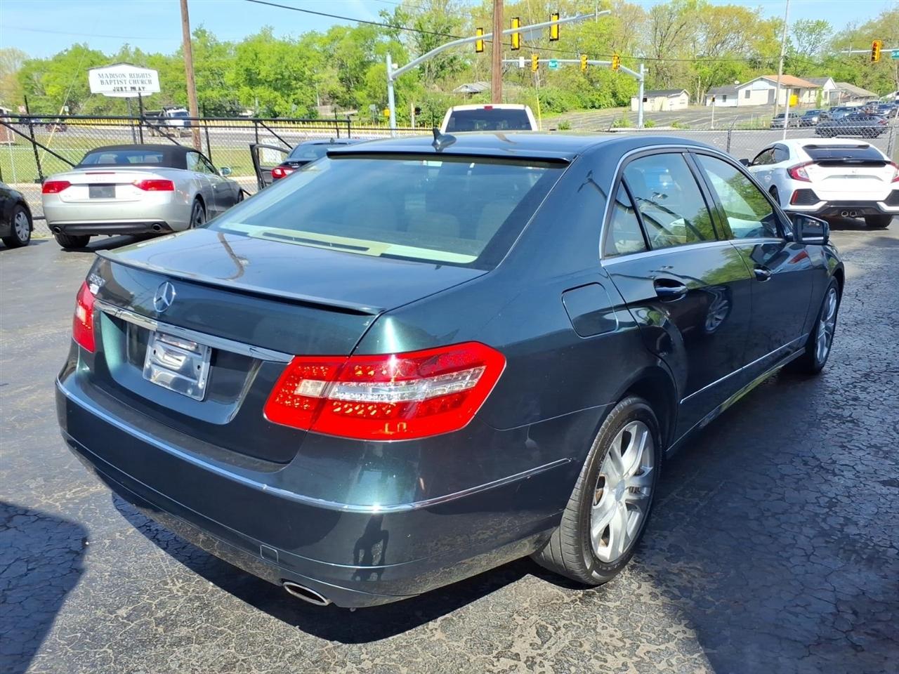 Mercedes-Benz E-Class  2010