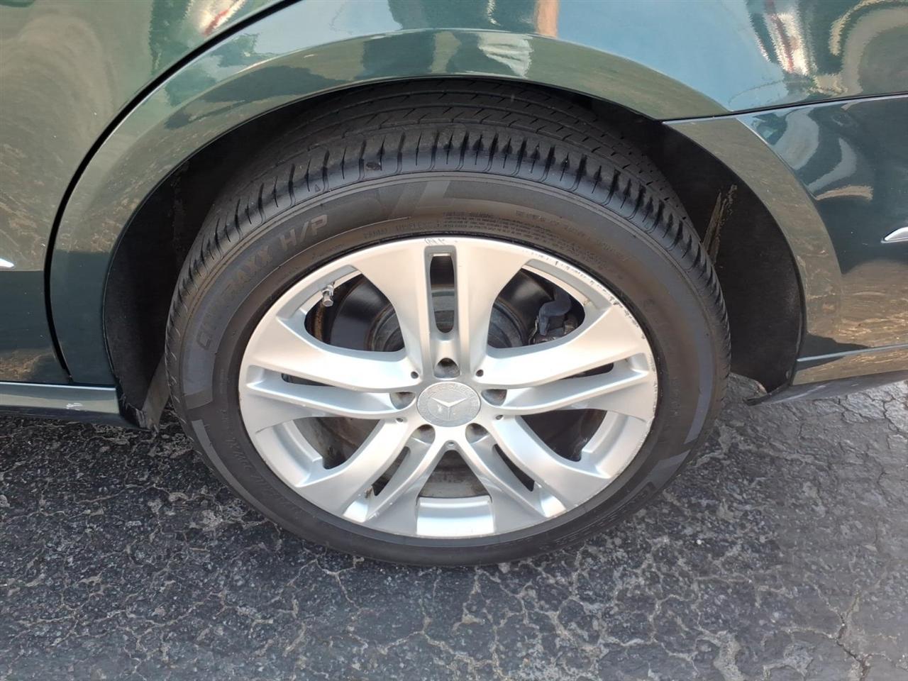 Mercedes-Benz E-Class  2010