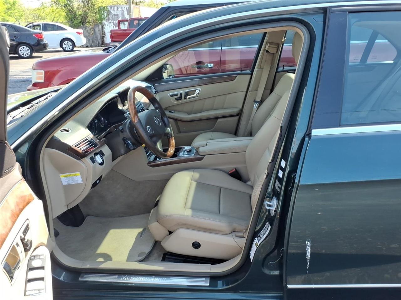 Mercedes-Benz E-Class  2010