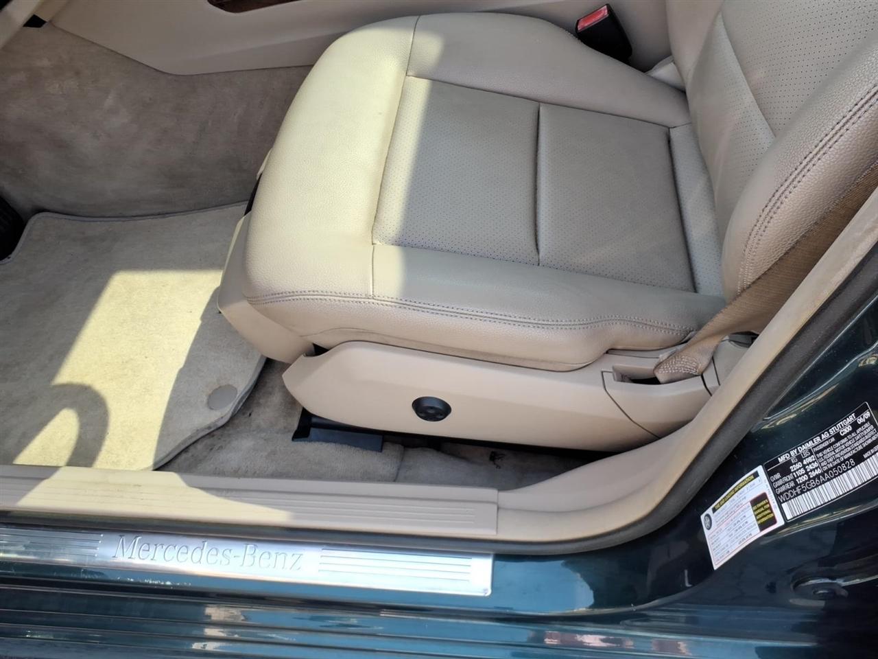 Mercedes-Benz E-Class  2010