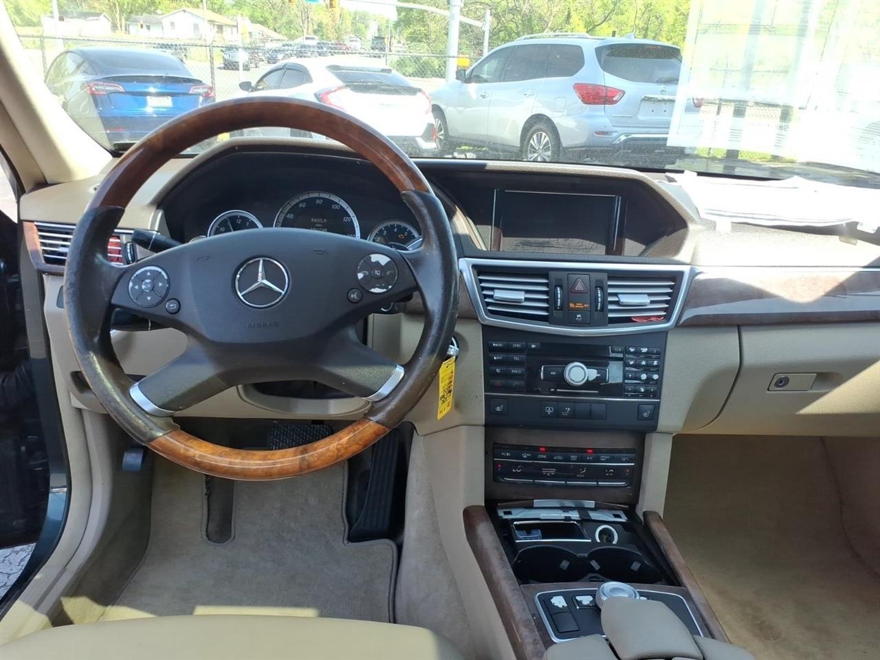 Mercedes-Benz E-Class  2010