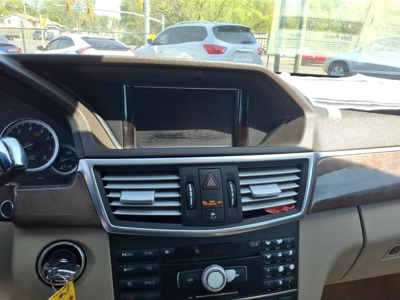 Mercedes-Benz E-Class  2010