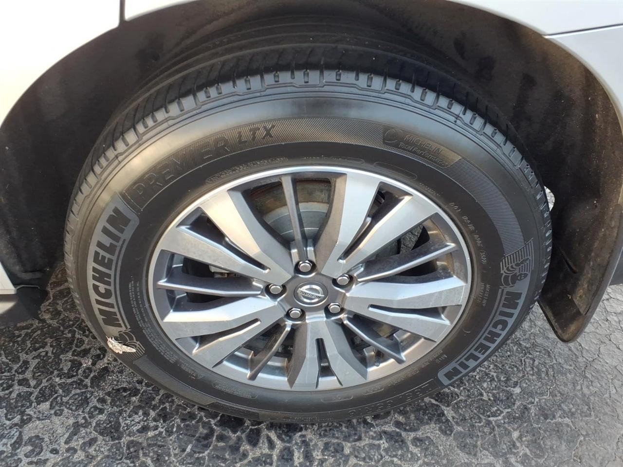 Nissan Pathfinder  2019