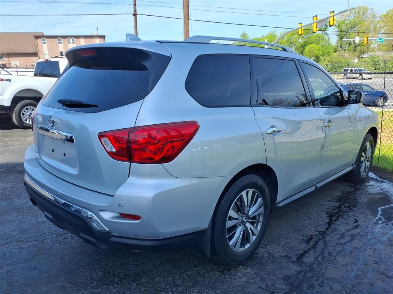 Nissan Pathfinder  2019