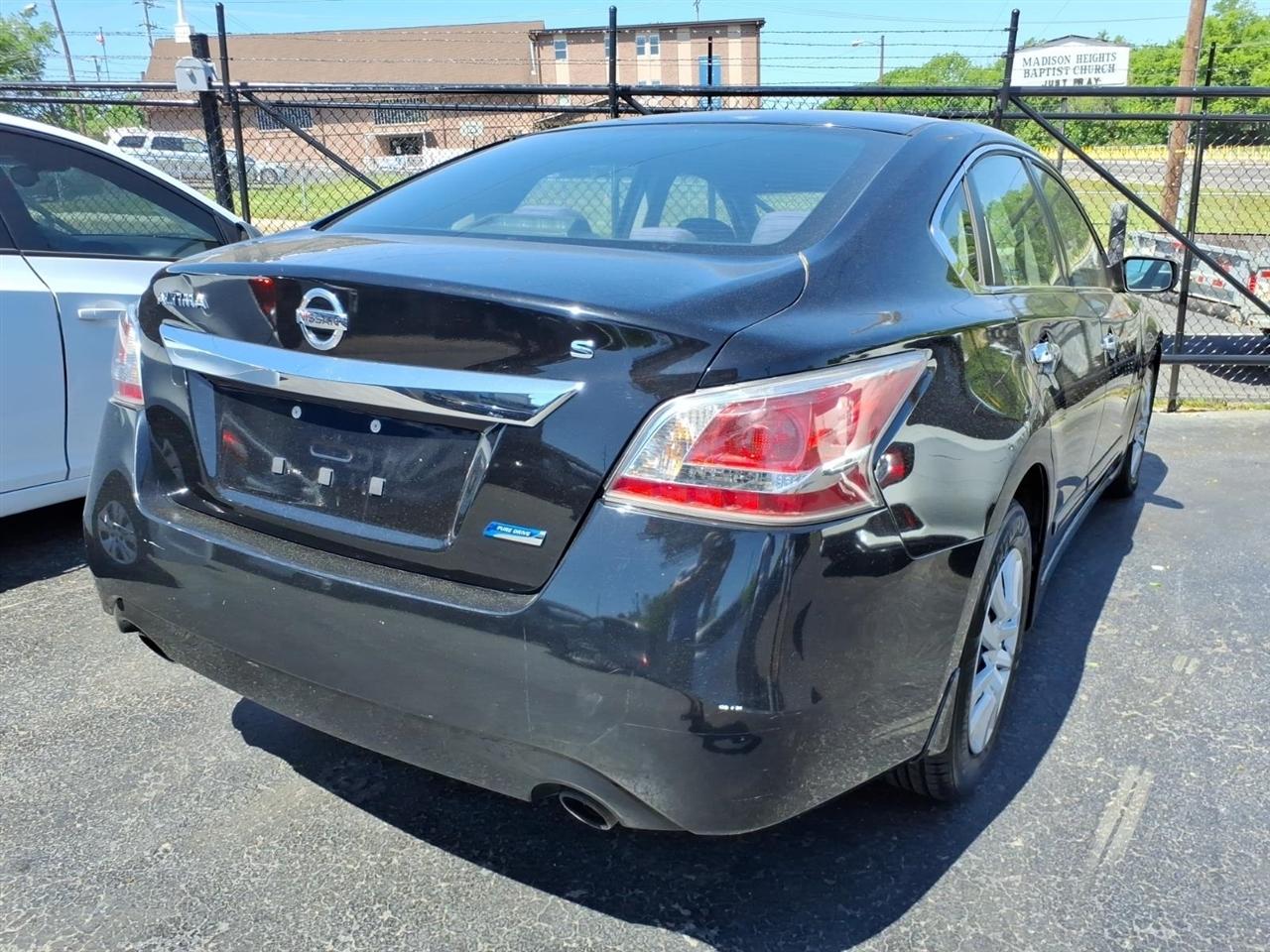 Nissan Altima  2014