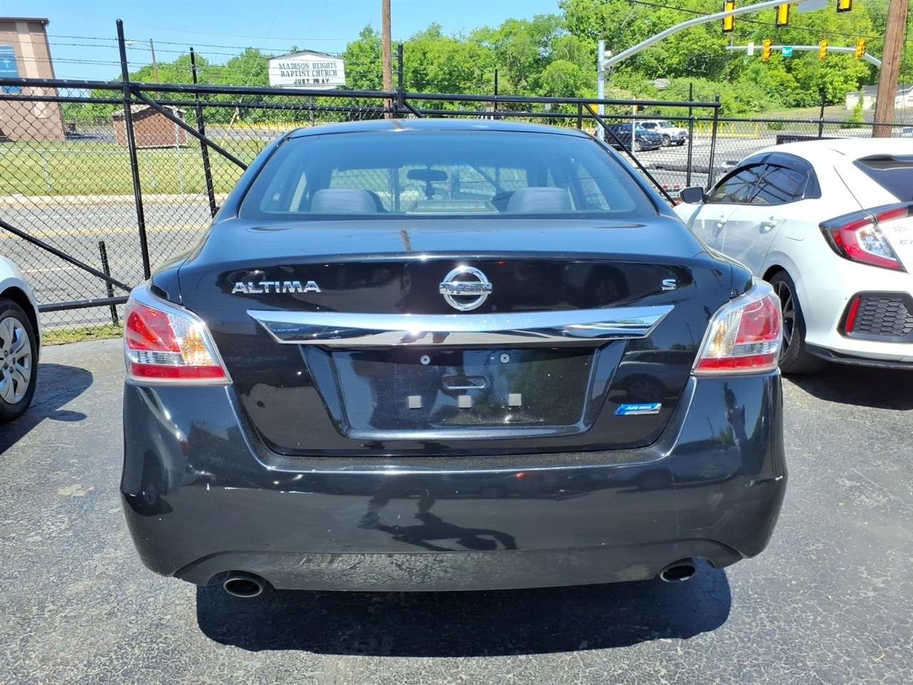 Nissan Altima  2014