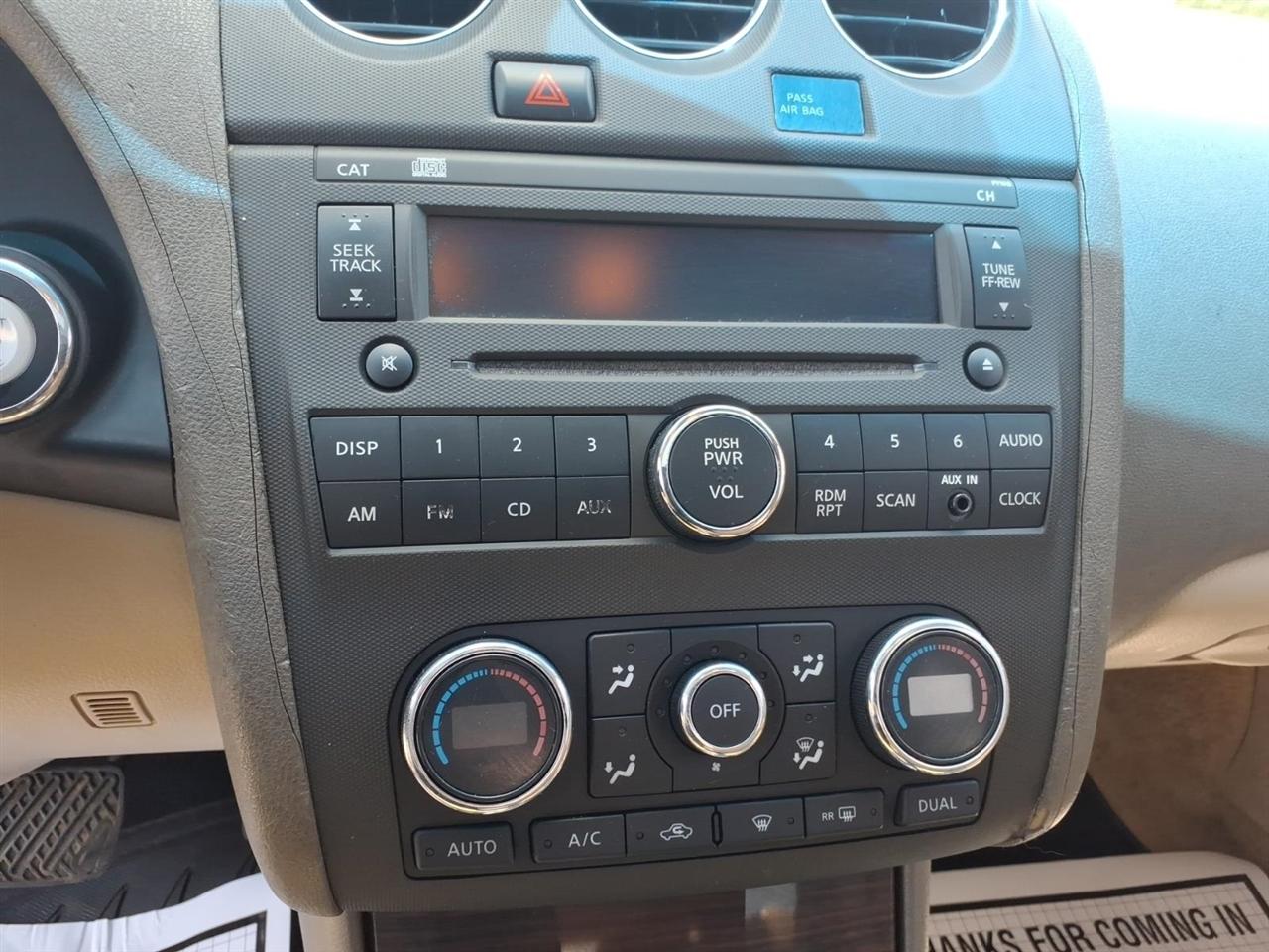 Nissan Altima  2011
