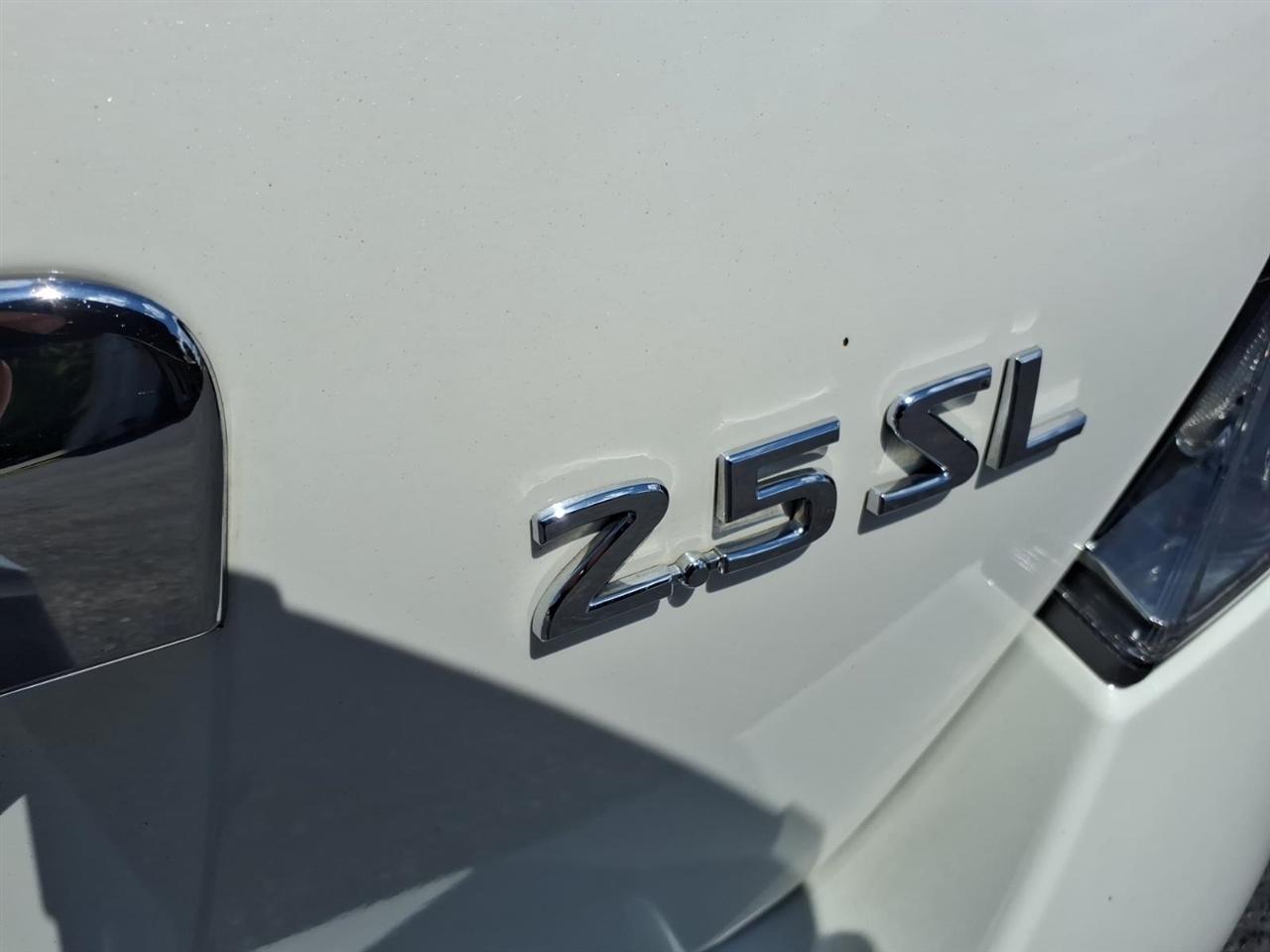 Nissan Altima  2011