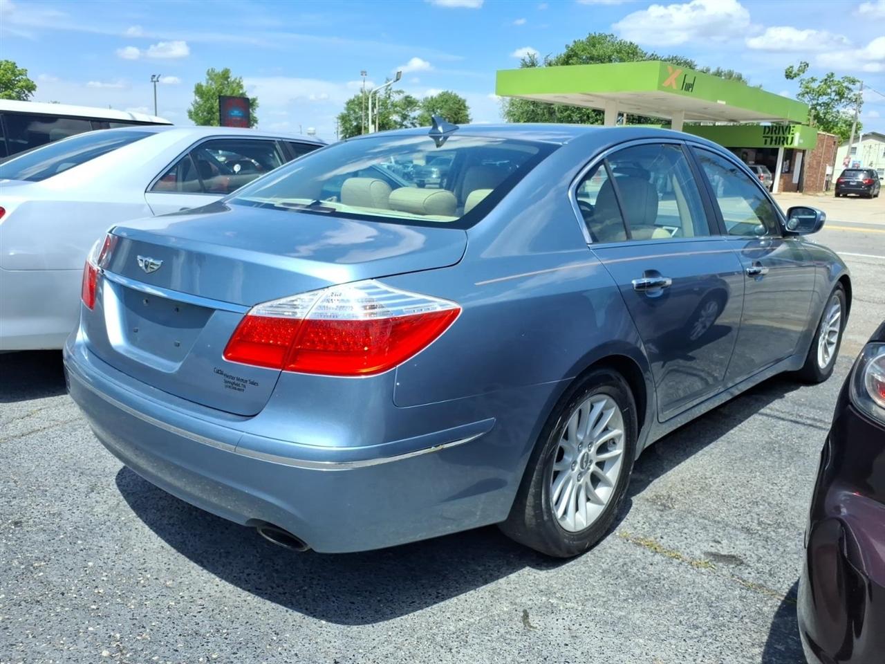 Hyundai Genesis  2009