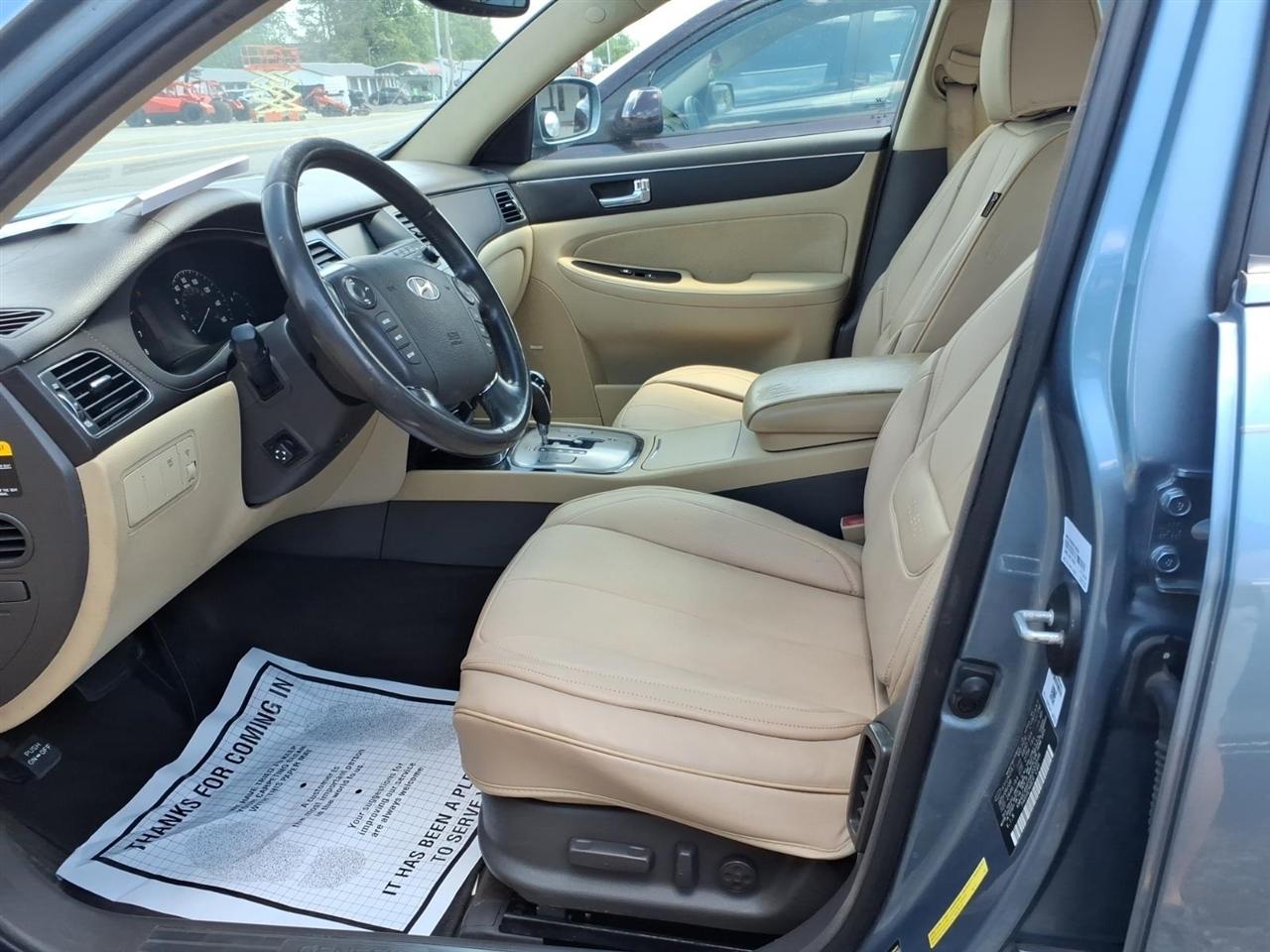 Hyundai Genesis  2009