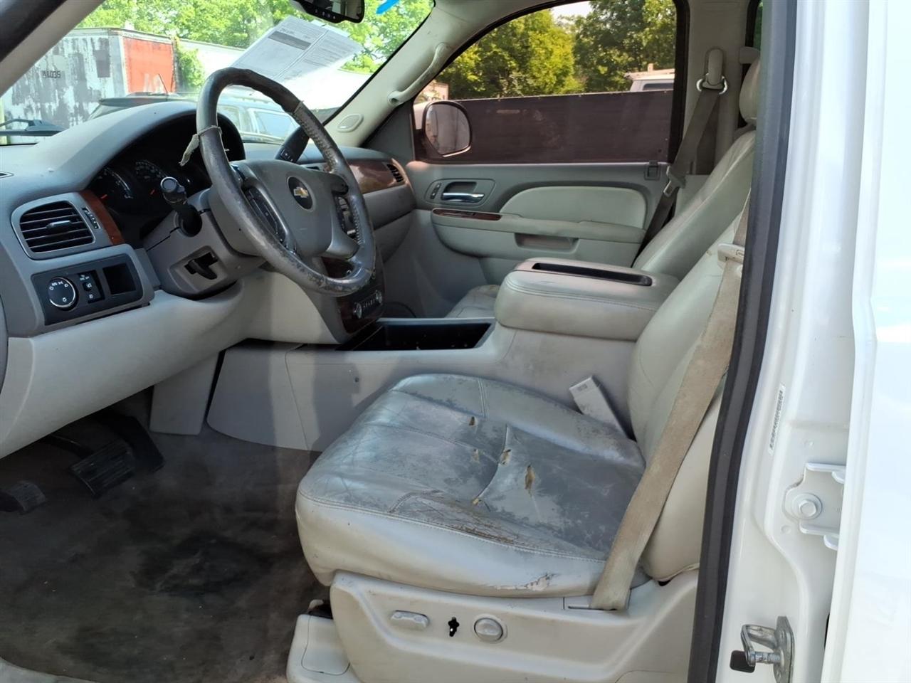 Chevrolet Tahoe  2012