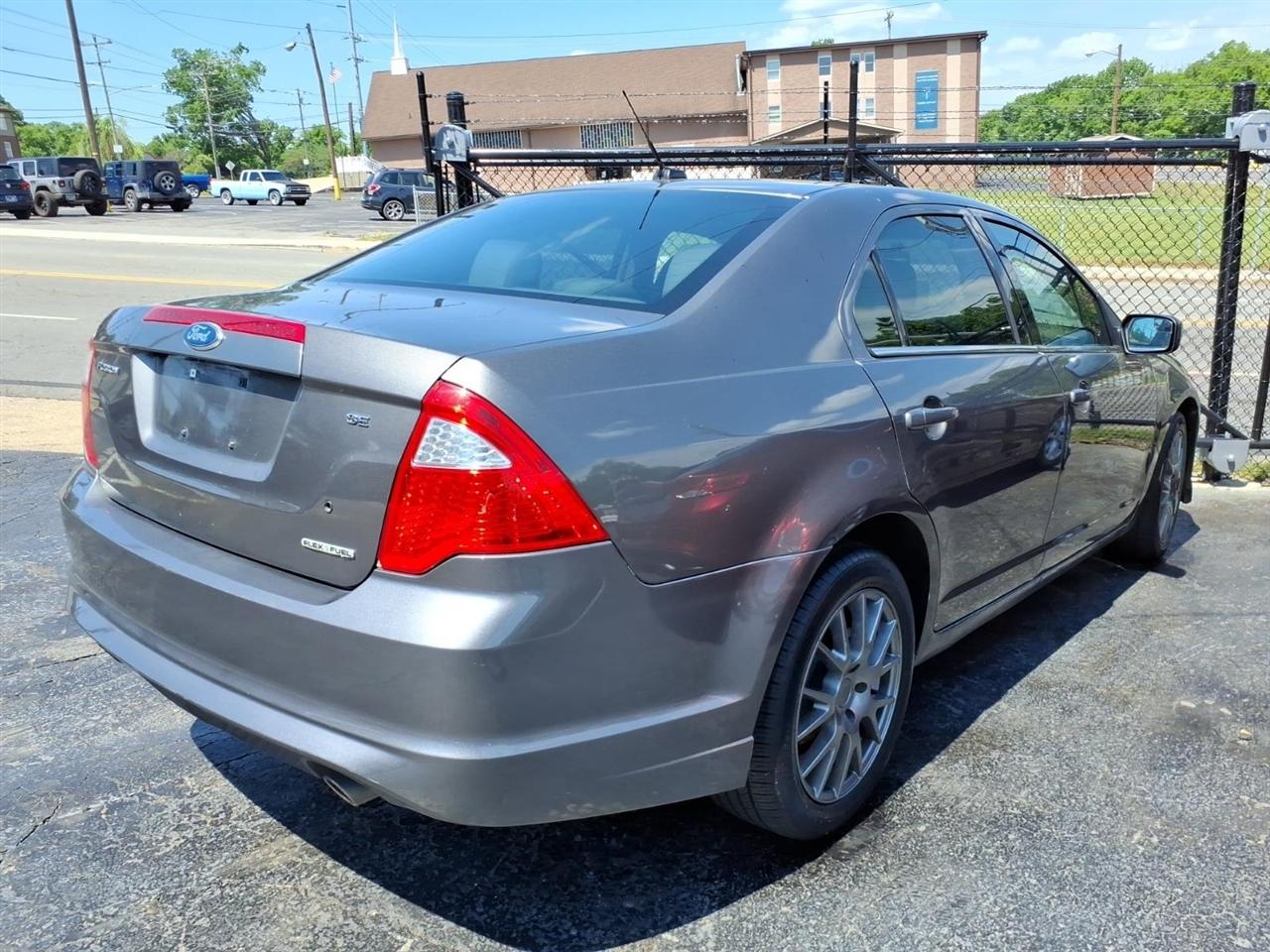 Ford Fusion  2012