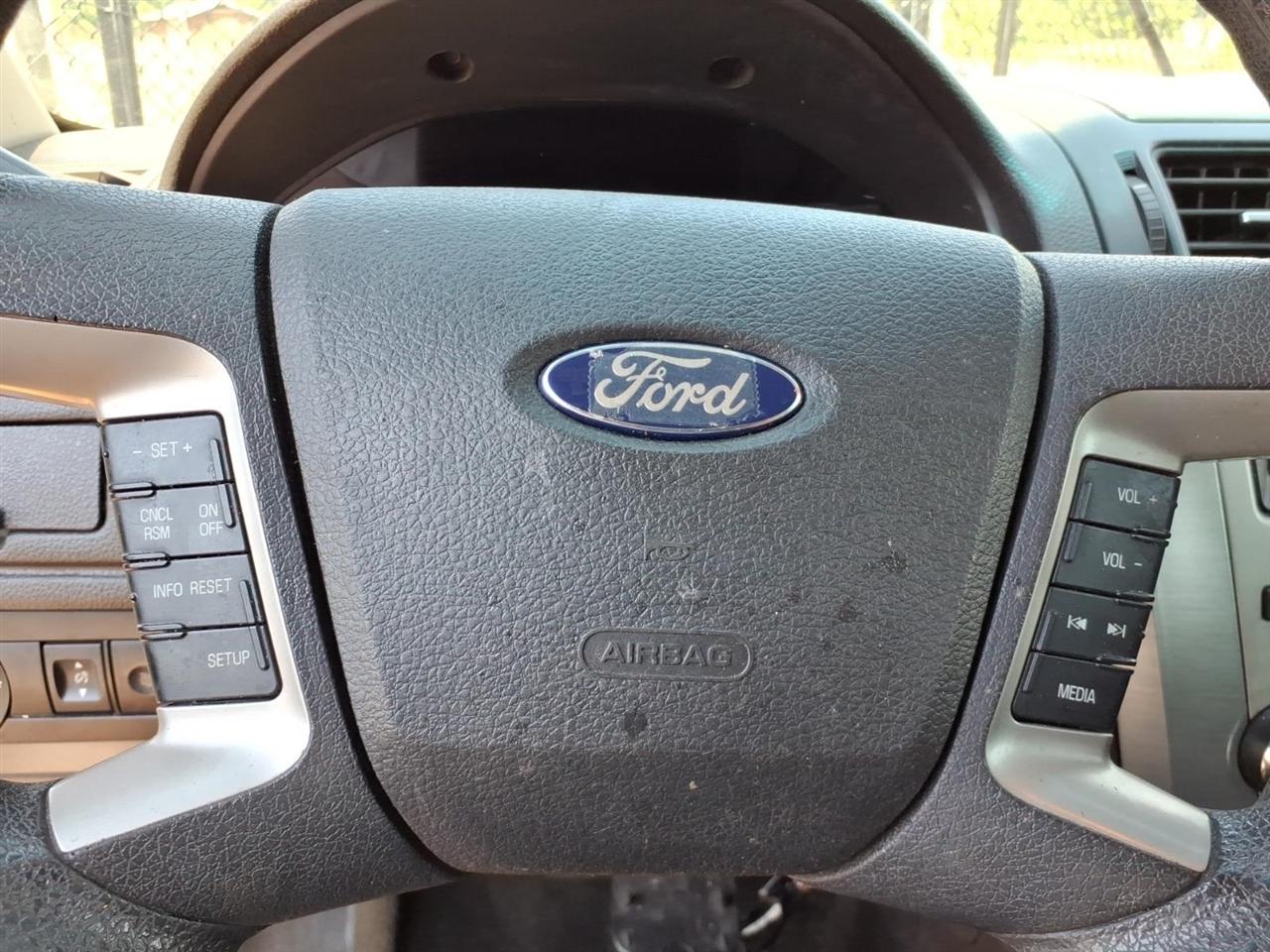 Ford Fusion  2012