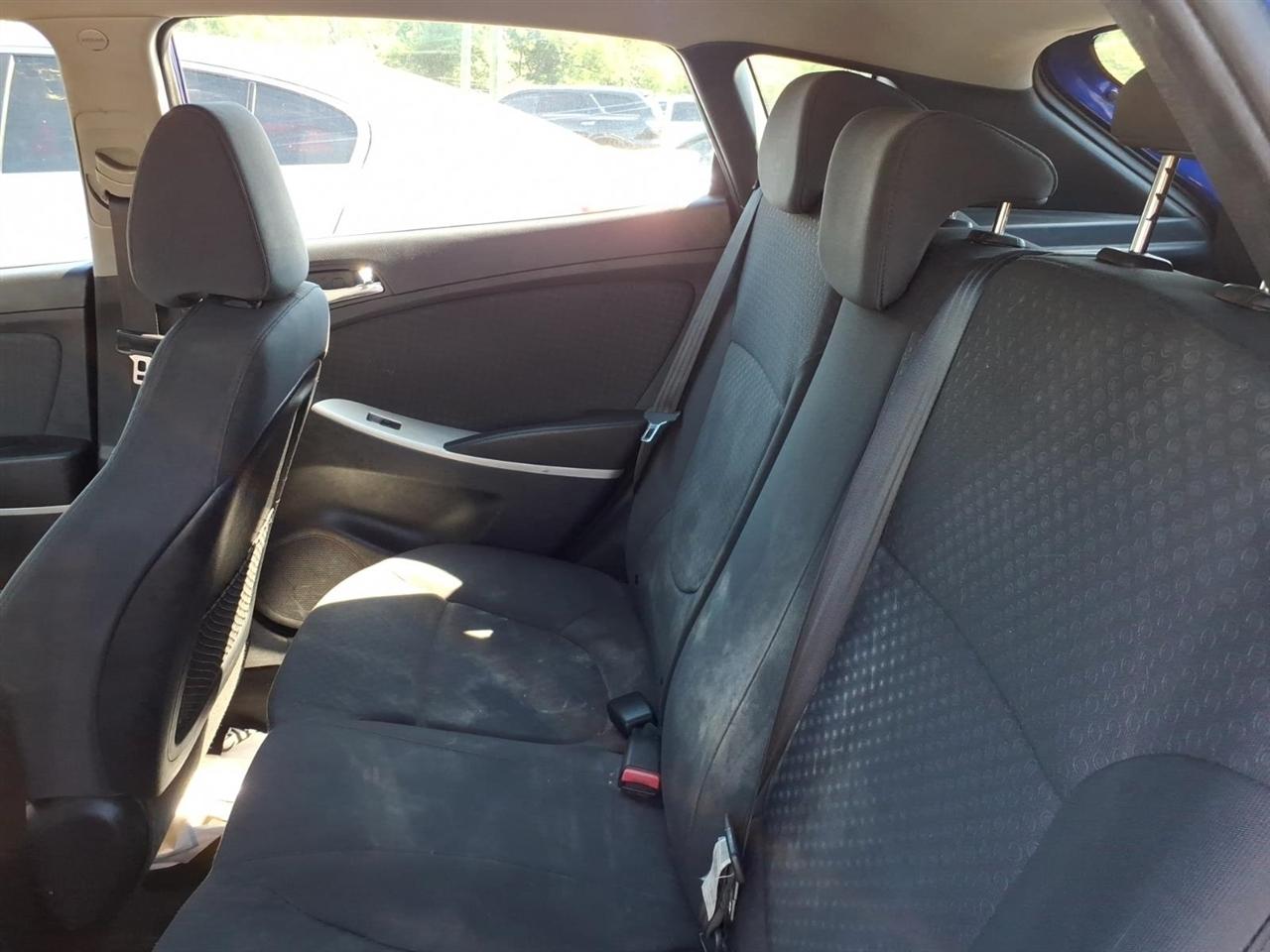 Hyundai Accent  2012