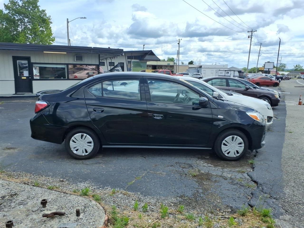 Mitsubishi Mirage G4  2022
