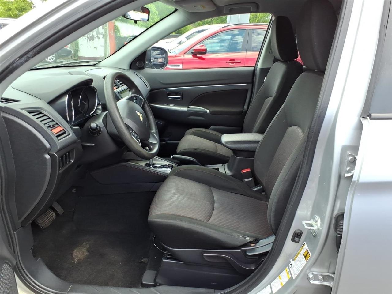 Mitsubishi Outlander Sport  2019