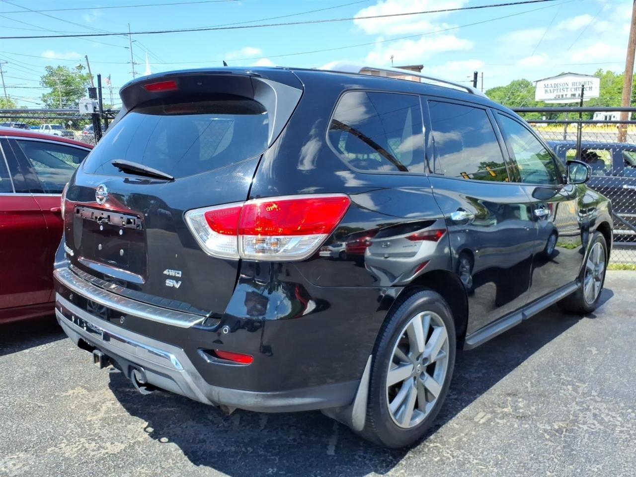 Nissan Pathfinder  2014