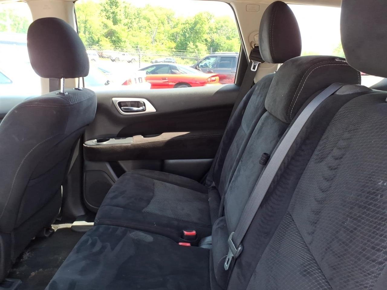 Nissan Pathfinder  2014