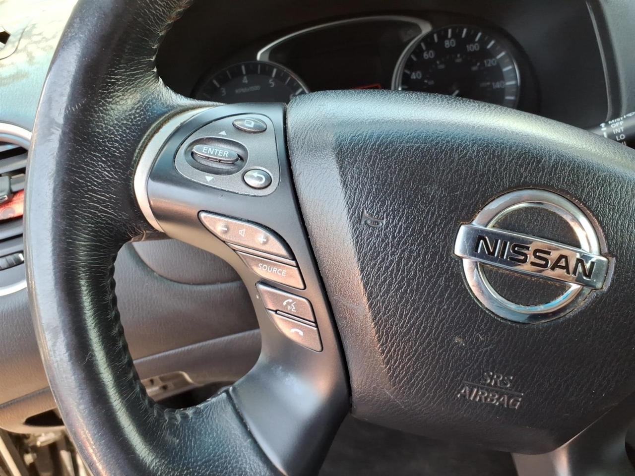 Nissan Pathfinder  2014