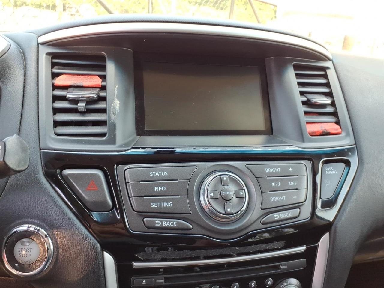 Nissan Pathfinder  2014