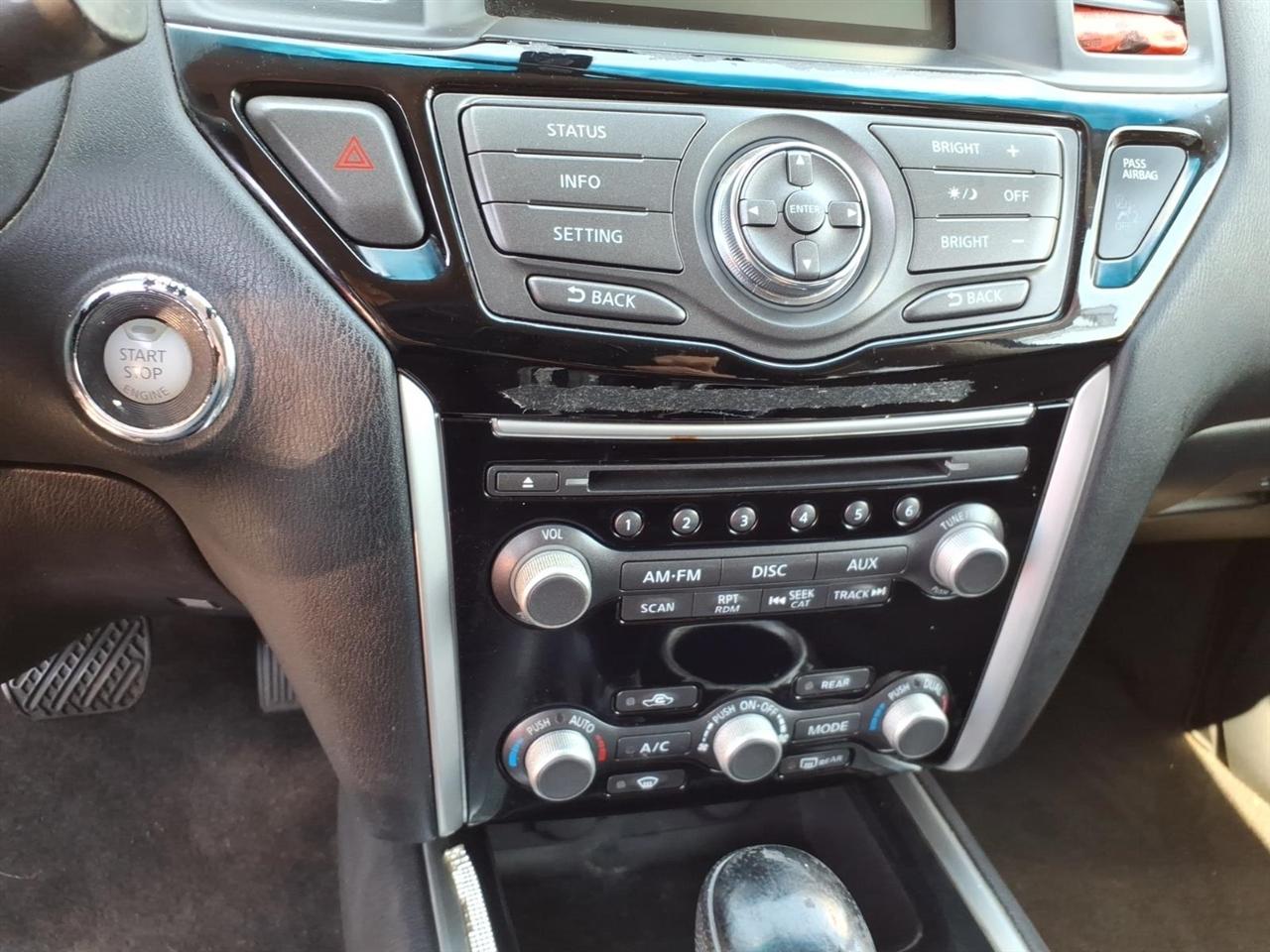 Nissan Pathfinder  2014