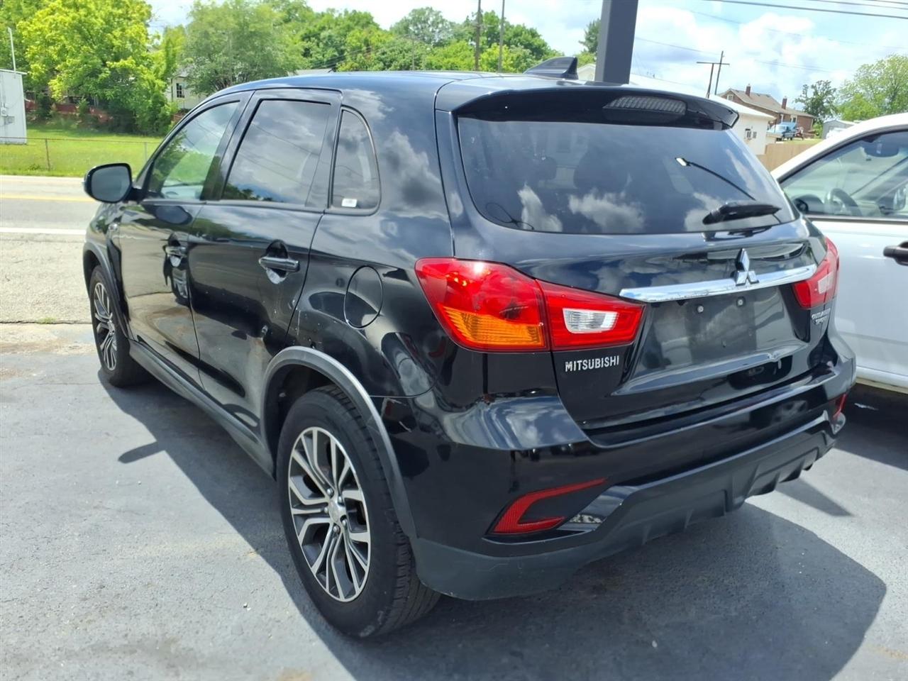 Mitsubishi Outlander Sport  2019