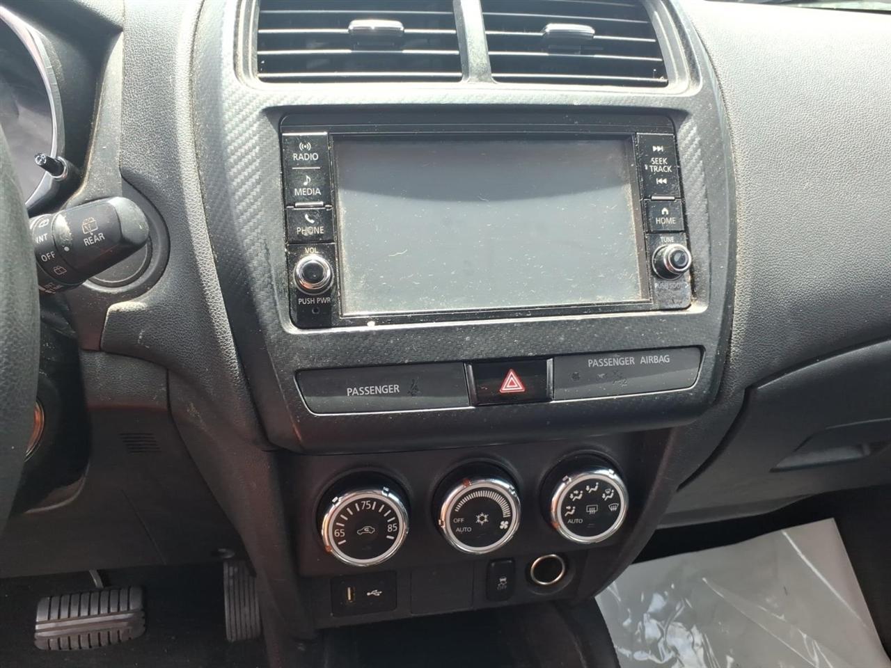 Mitsubishi Outlander Sport  2019