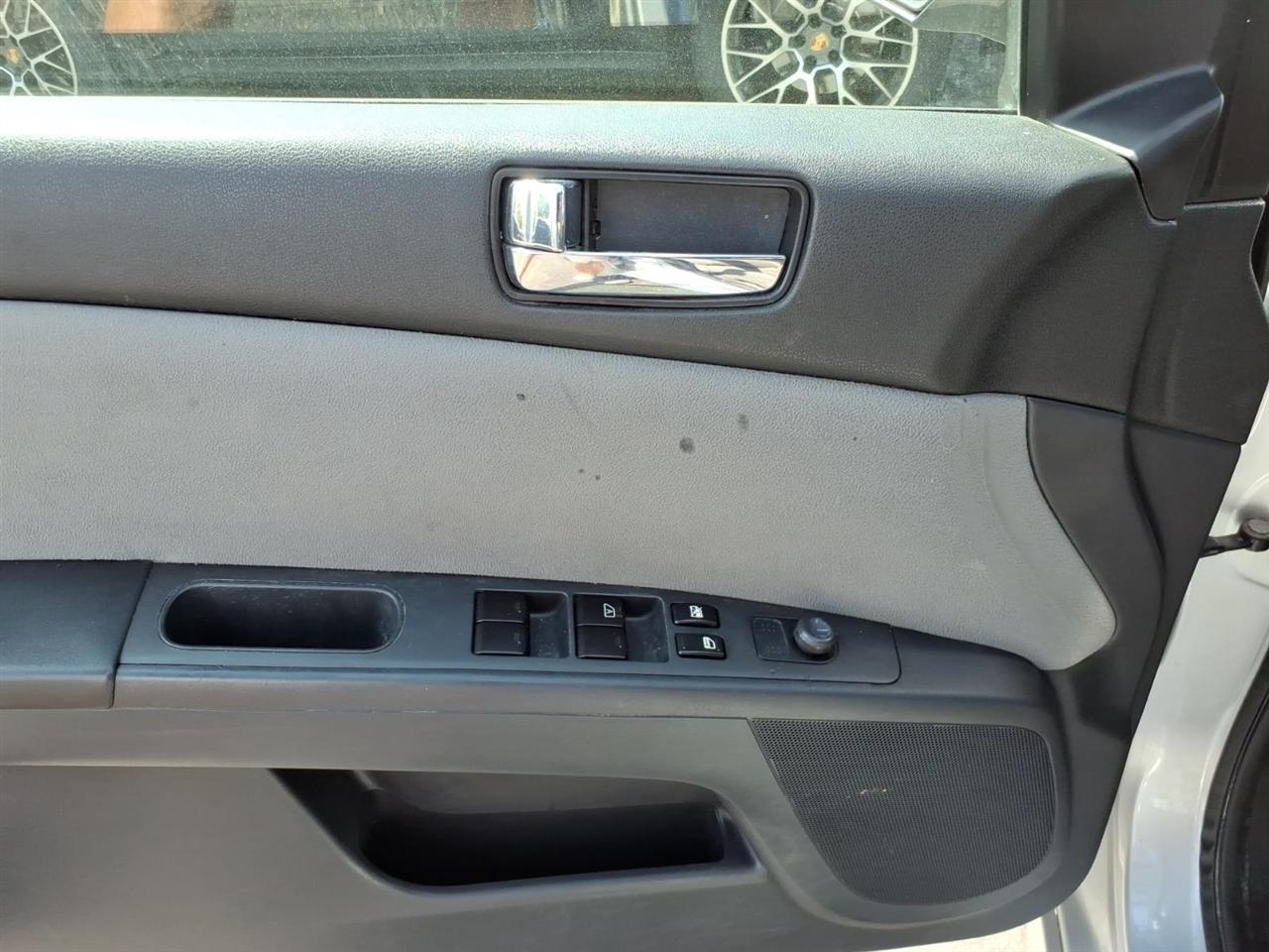 Nissan Sentra  2010
