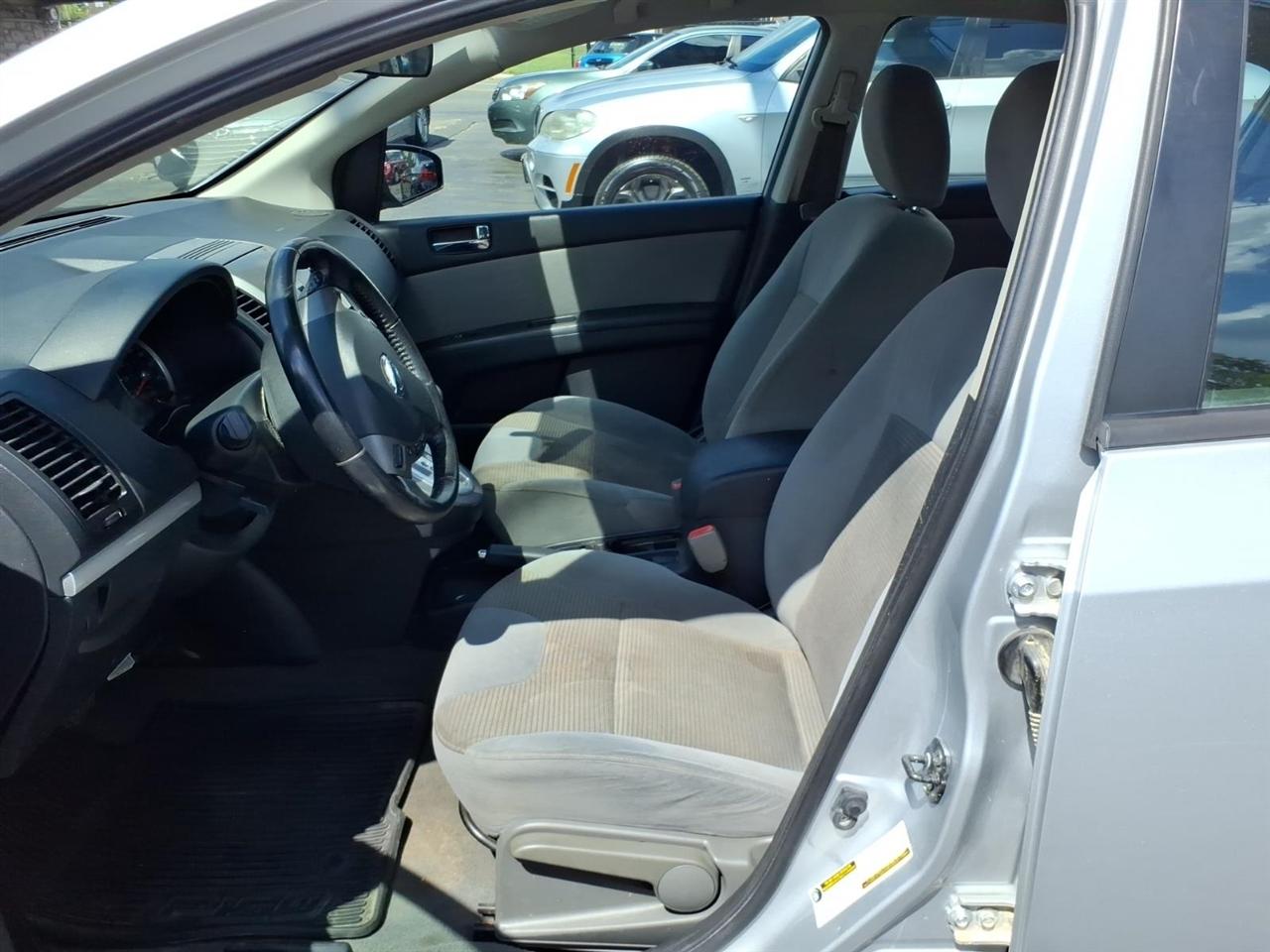 Nissan Sentra  2010
