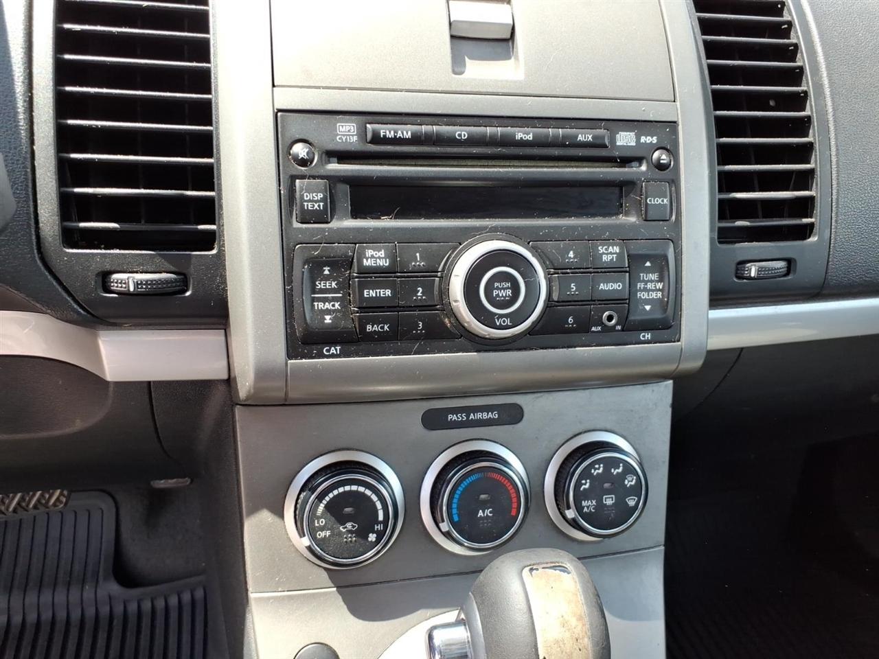 Nissan Sentra  2010