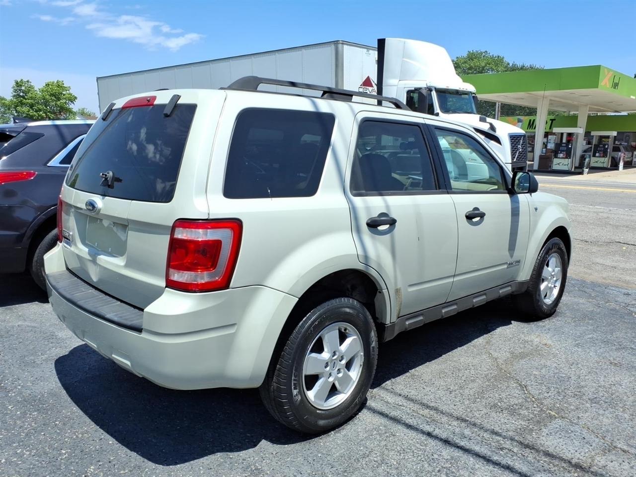 Ford Escape  2008