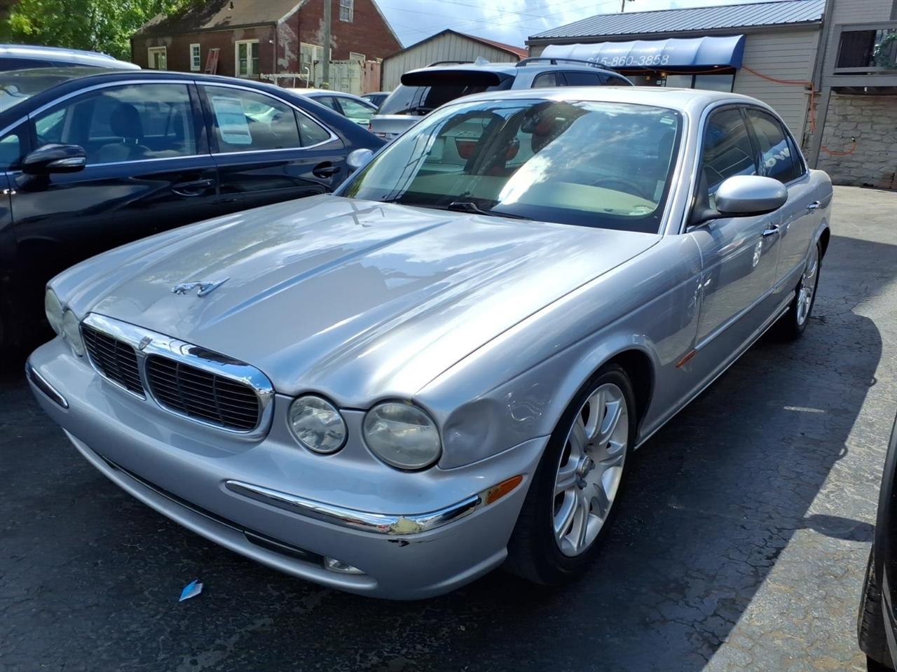 Jaguar XJ  2004