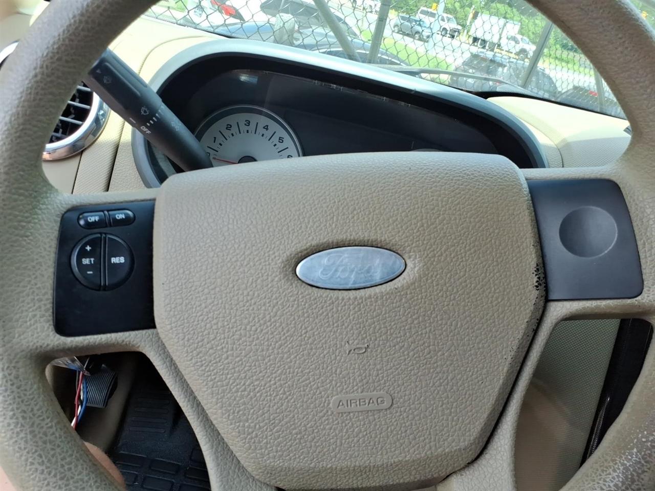 Ford Explorer Sport Trac  2007