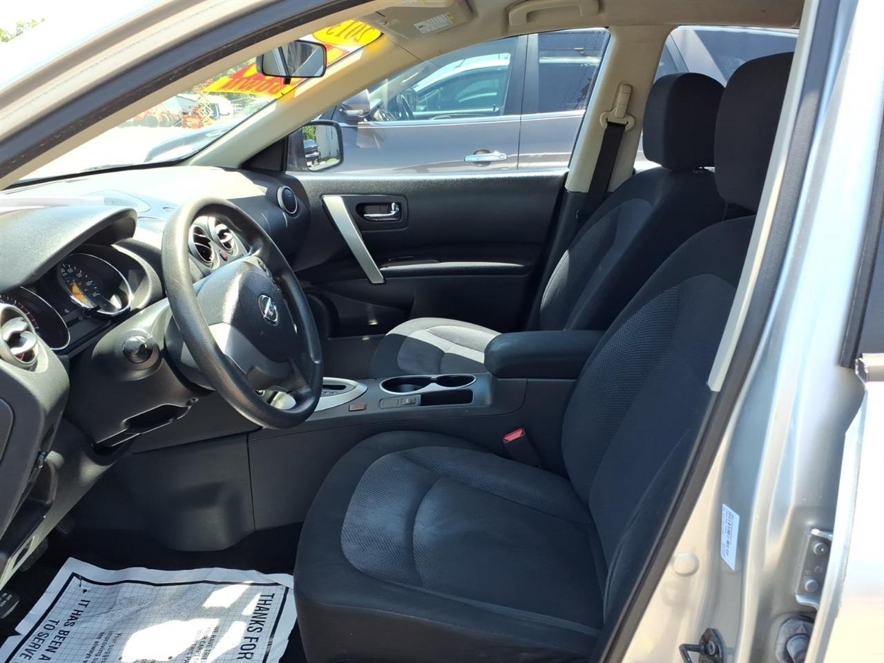 Nissan Rogue  2013