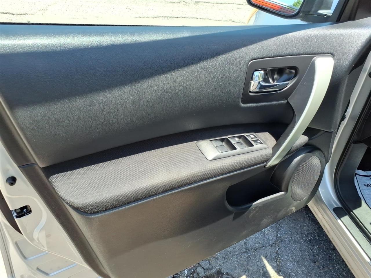Nissan Rogue  2013