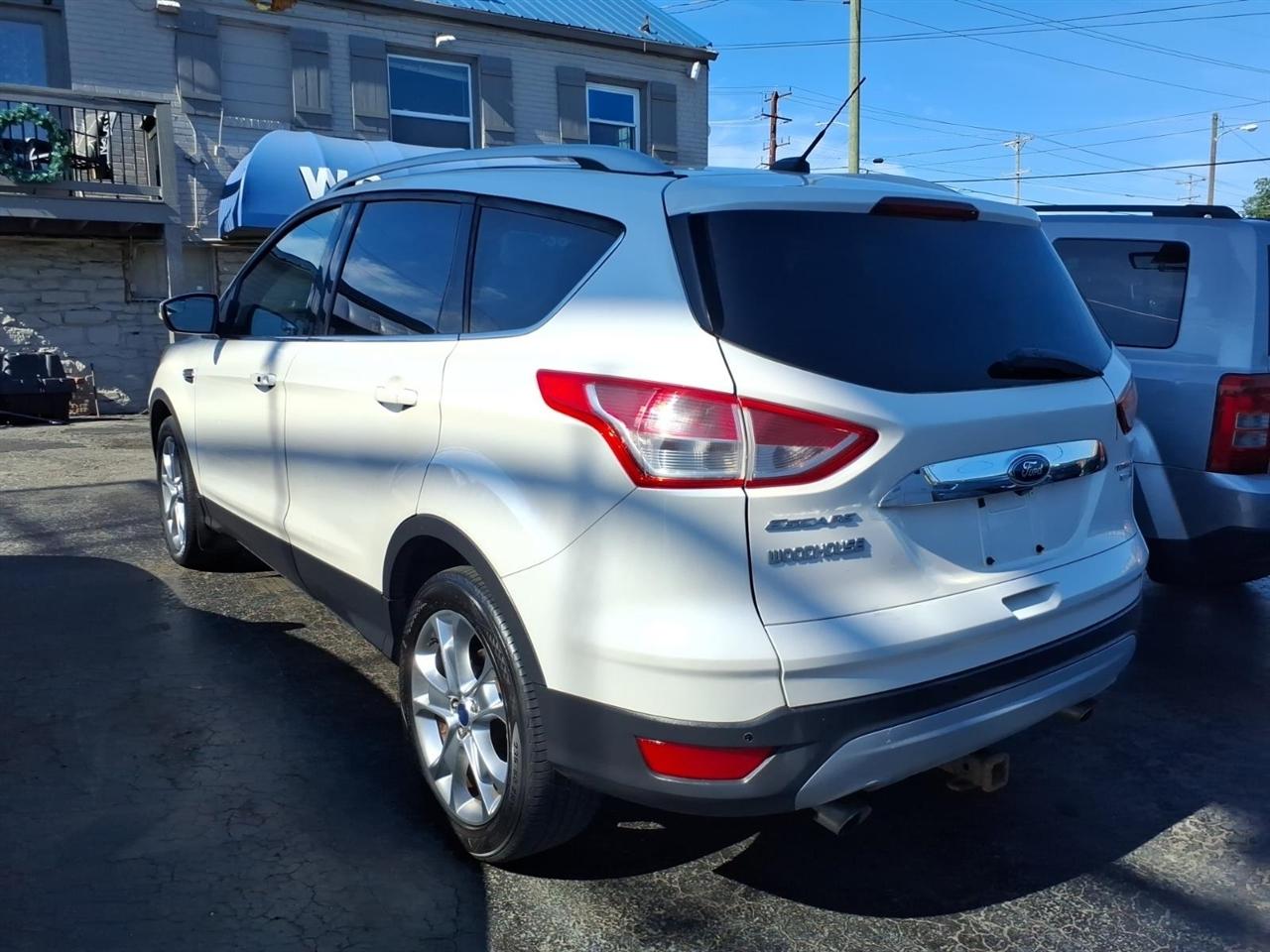Ford Escape  2014