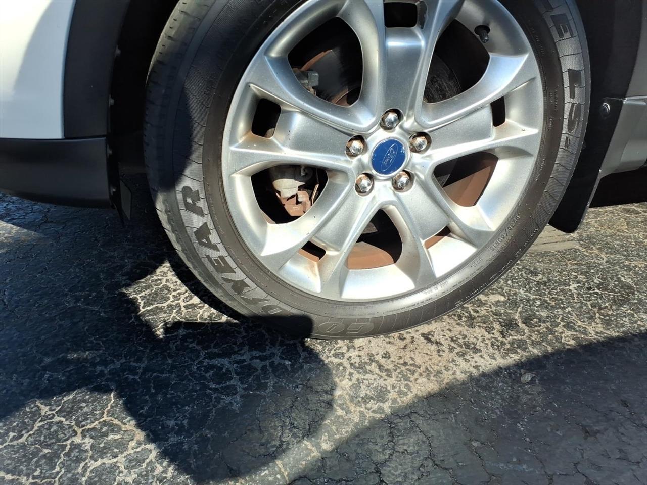 Ford Escape  2014