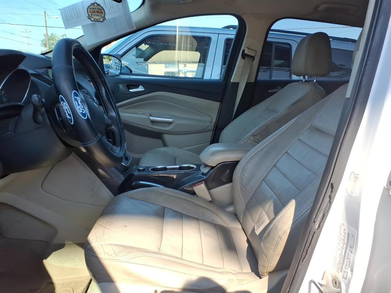 Ford Escape  2014