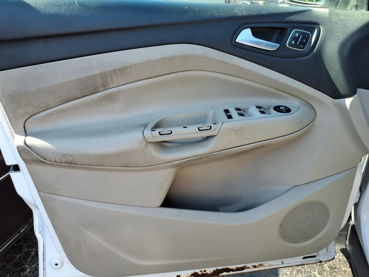 Ford Escape  2014