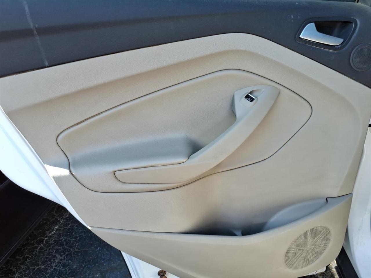 Ford Escape  2014