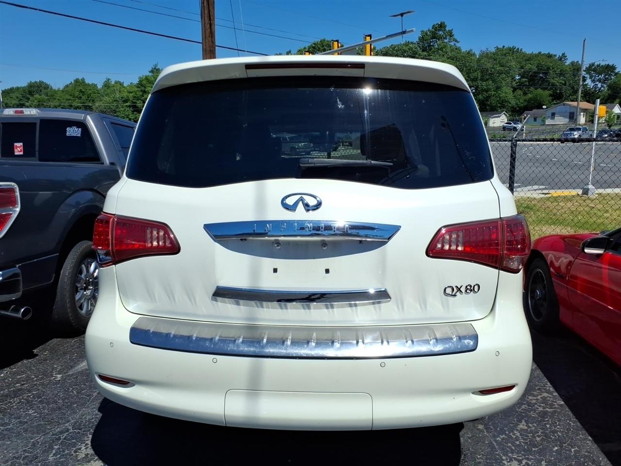 Infiniti QX80  2016