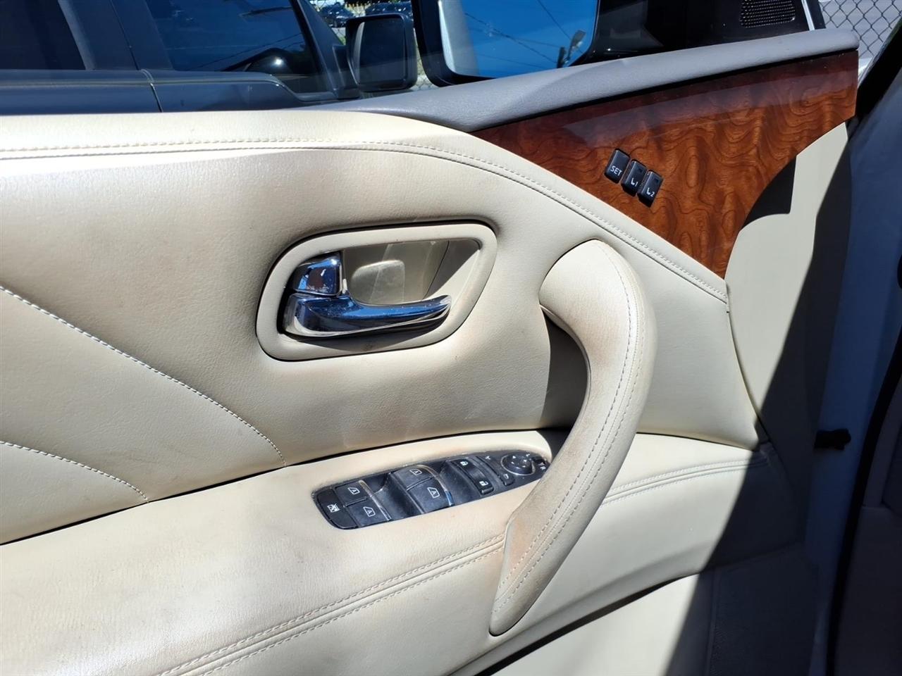 Infiniti QX80  2016