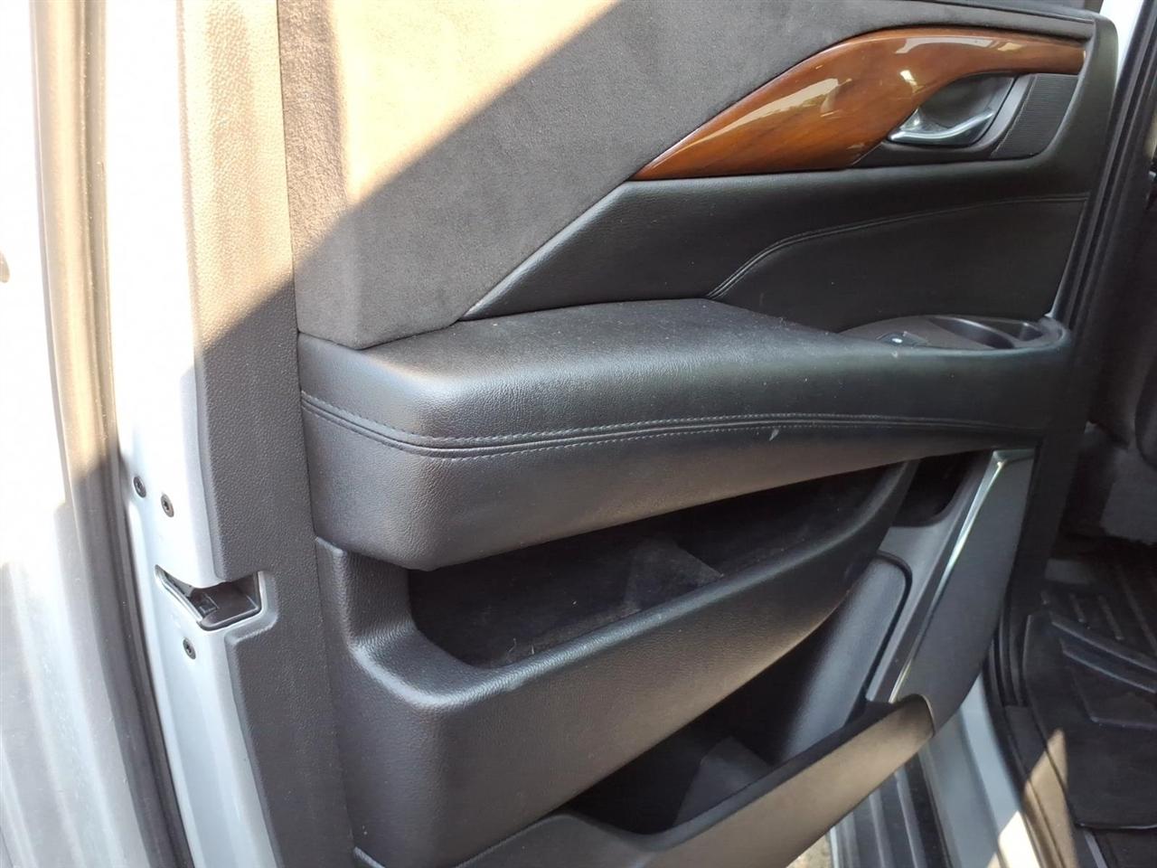 Cadillac Escalade ESV  2016